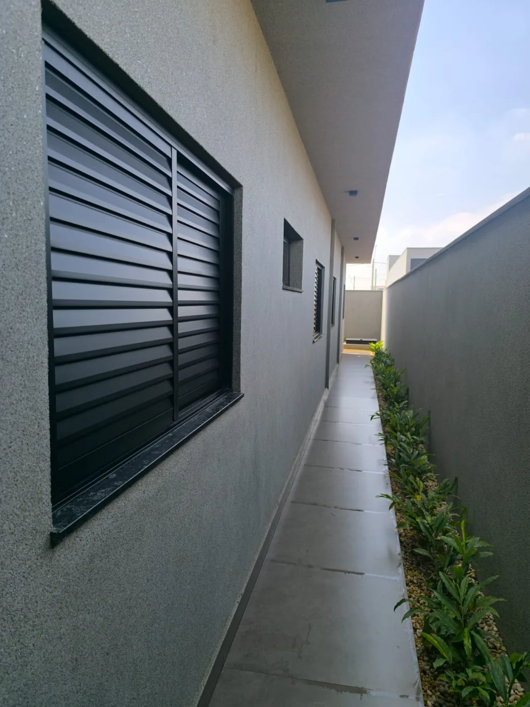 Veneziana externa em alumínio preto